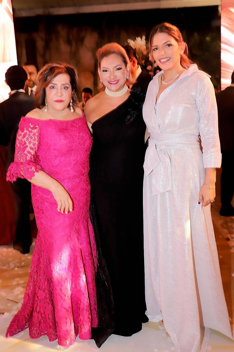 Marcela Melara, Pía Ferrari y Carmen Betancourt 