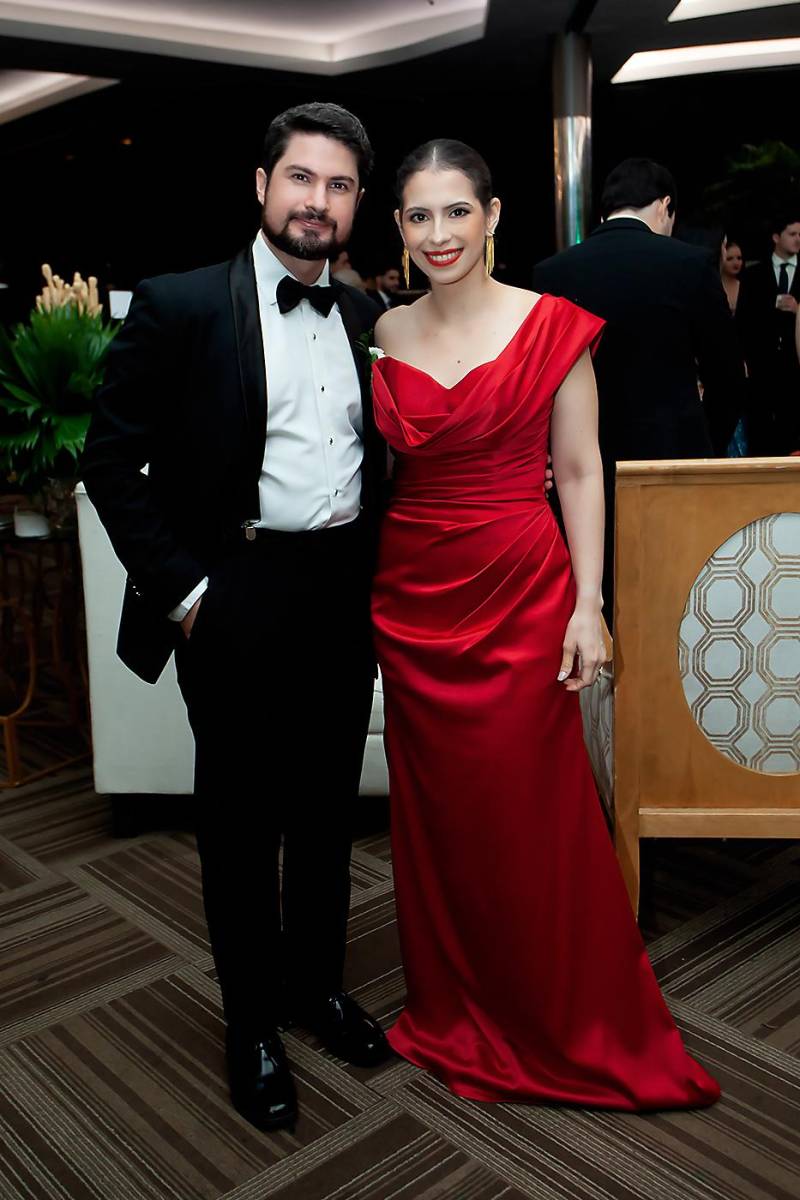 Roger Mauricio Valladares y Gina Silva