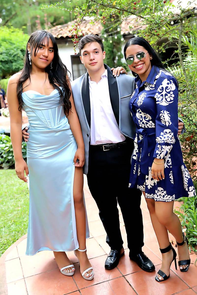  Dayana Bardales, Larsson Padilla y Aby Galo 