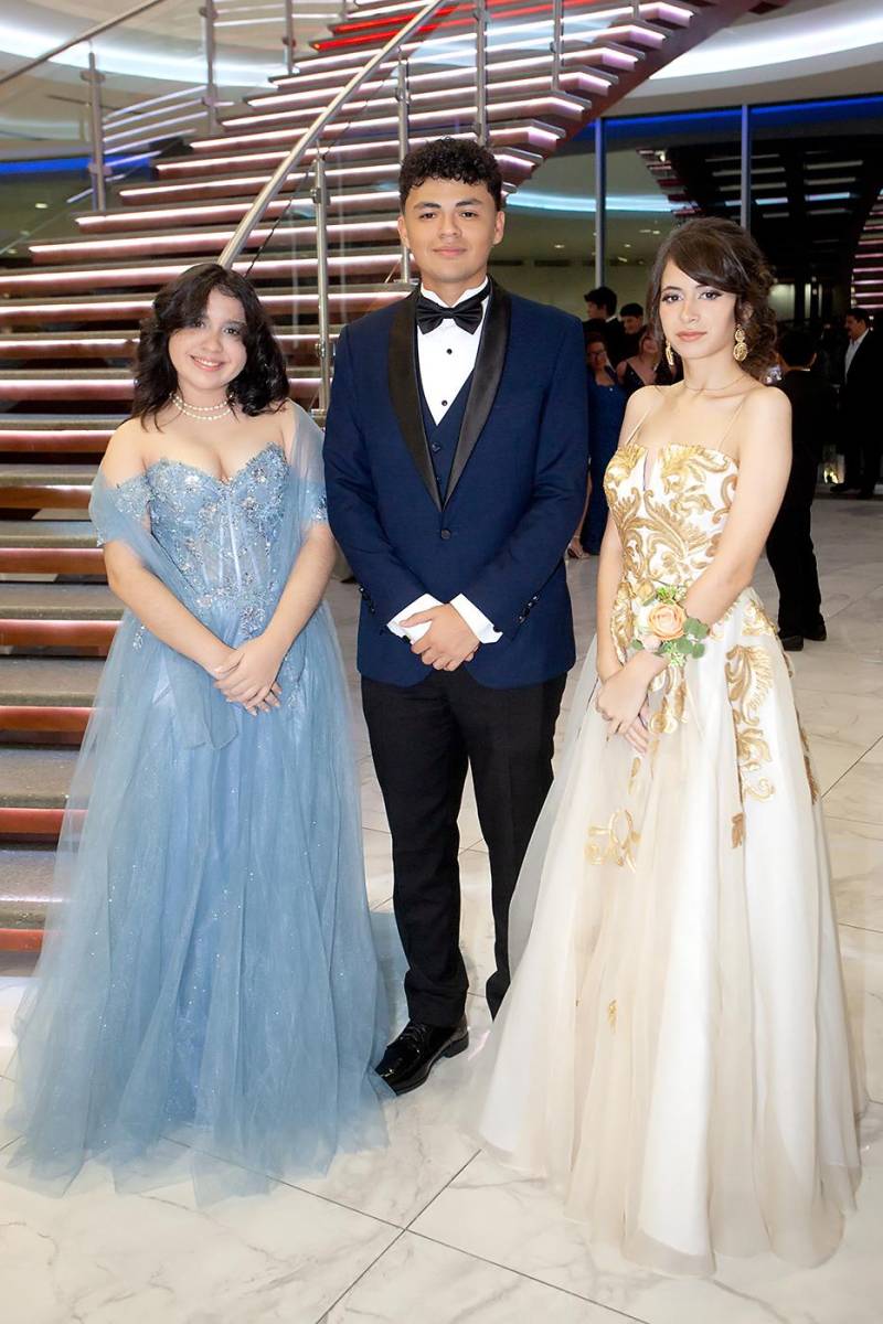 Melva Cuéllar, Yahir Reyes y Mía Rivera.