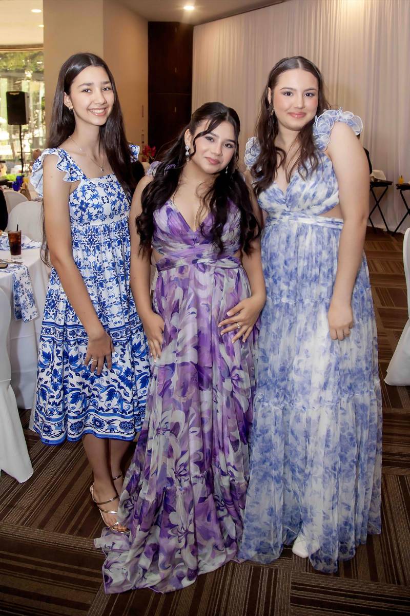 Karen Gavarrete, María José Jimenez y Chadia Yuja.