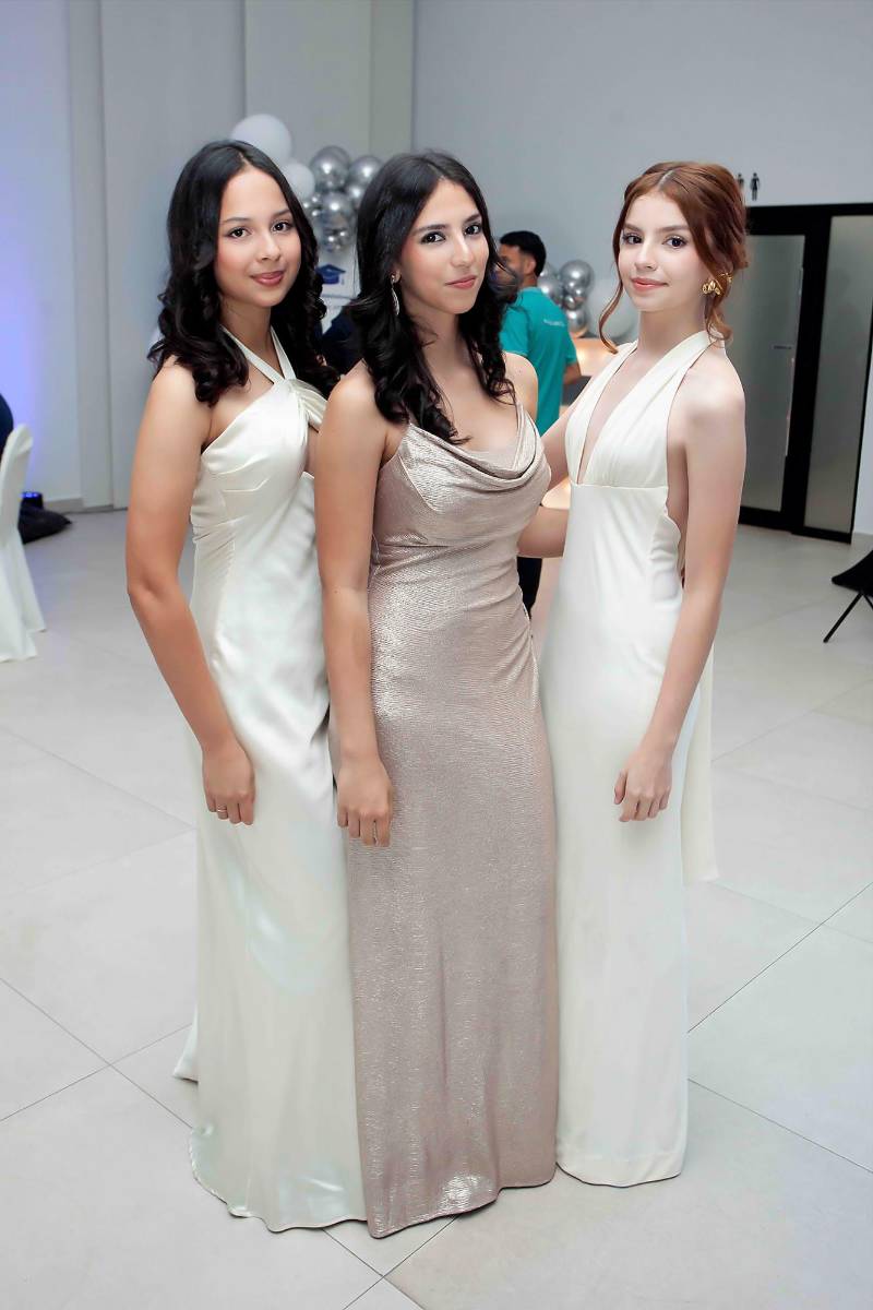 María Eugenia Ruíz, Carmen Gabrie y María Escoto.