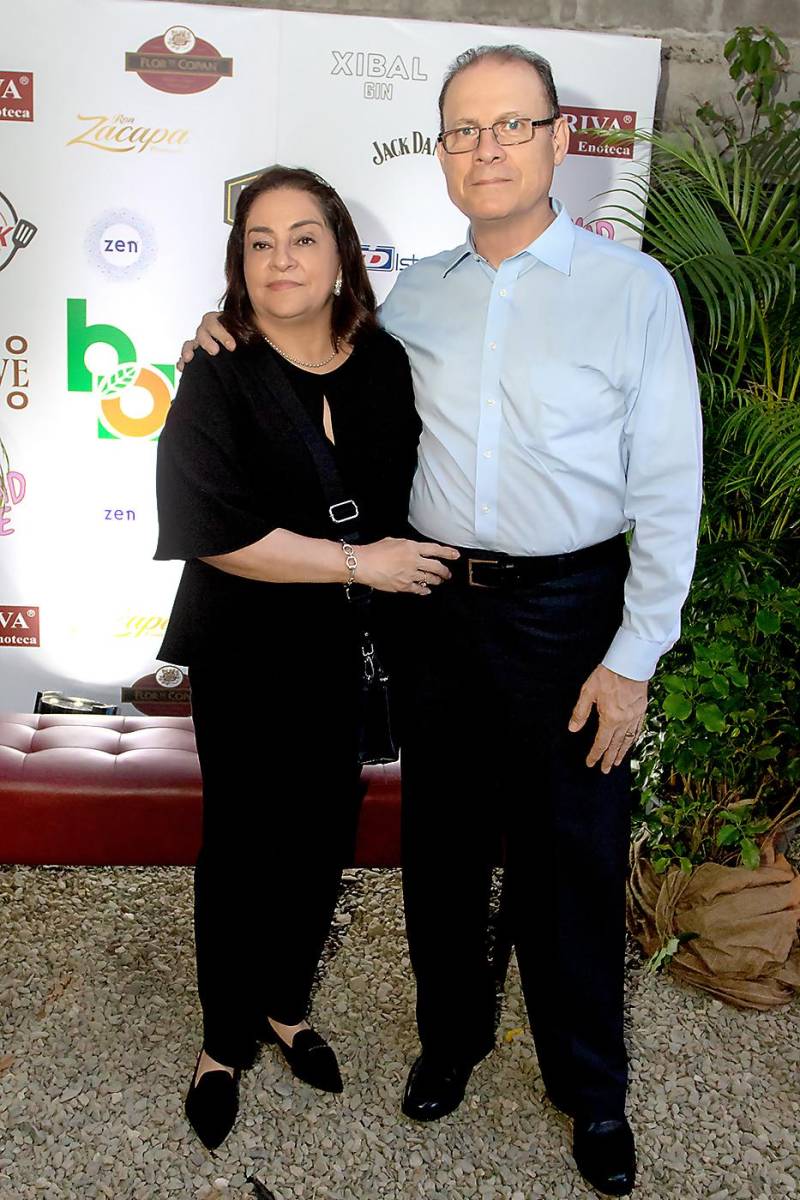 Verónica y Ernesto Lardizabal.