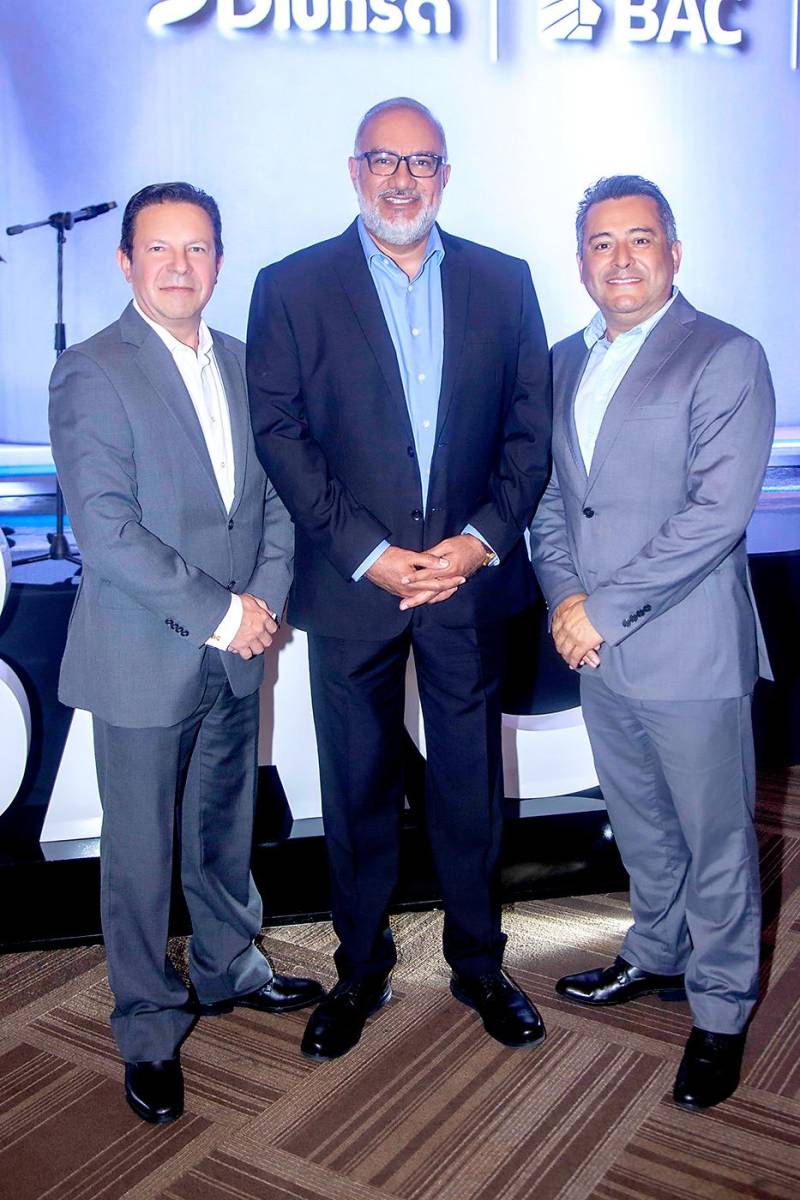Rolando Cabrera, Douglas Hernández y Luciano Brumel.
