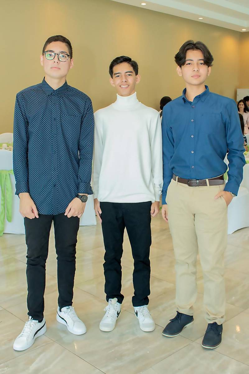 André Gómez, Sebastián Garay y Ariel Villeda.