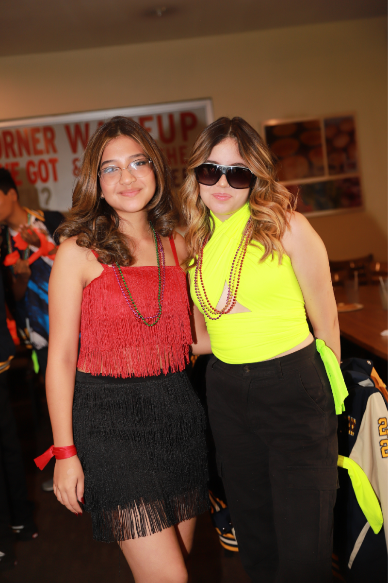 Gladys Ledezma y Nia Farac.