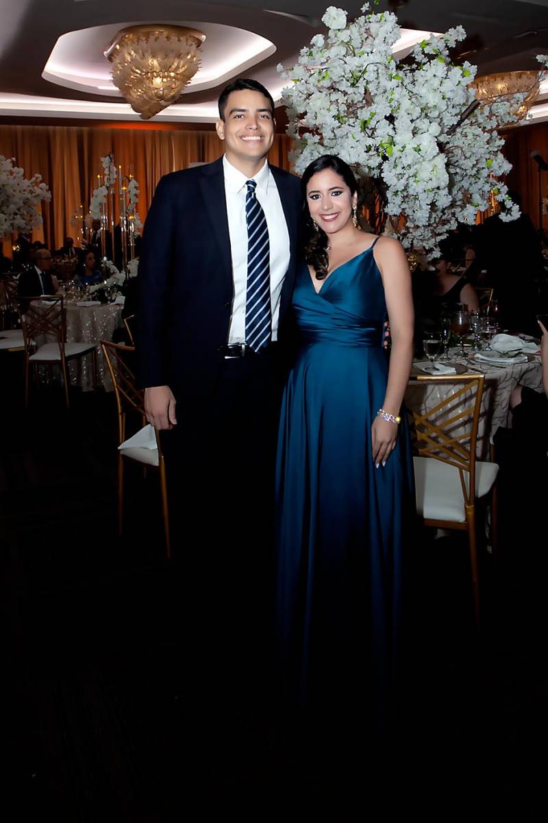 Emin Samir y Nicole Handal