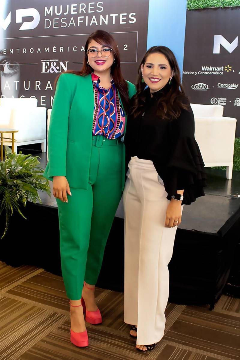Gaby Torres y Elaine Miranda.