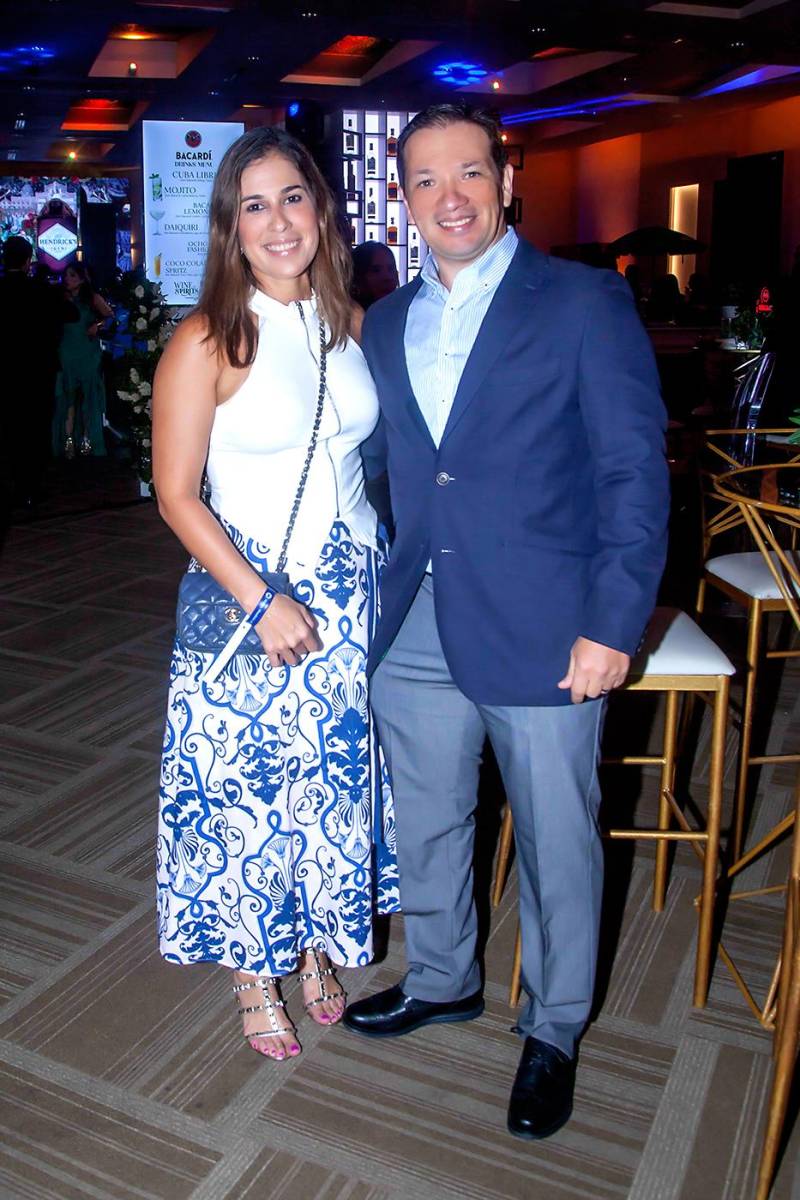  Invitados al Wine &amp; Spirits Experience.