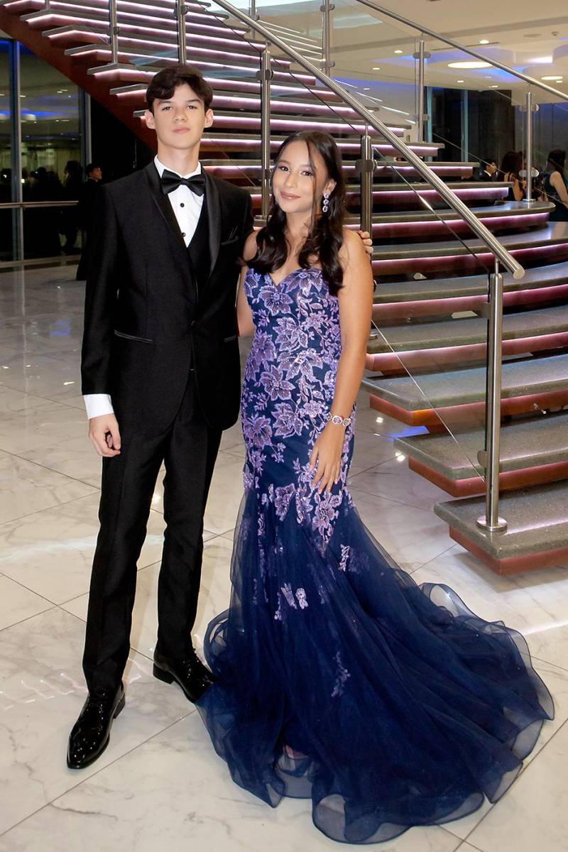 Walter Ramos y Mía Rodríguez.