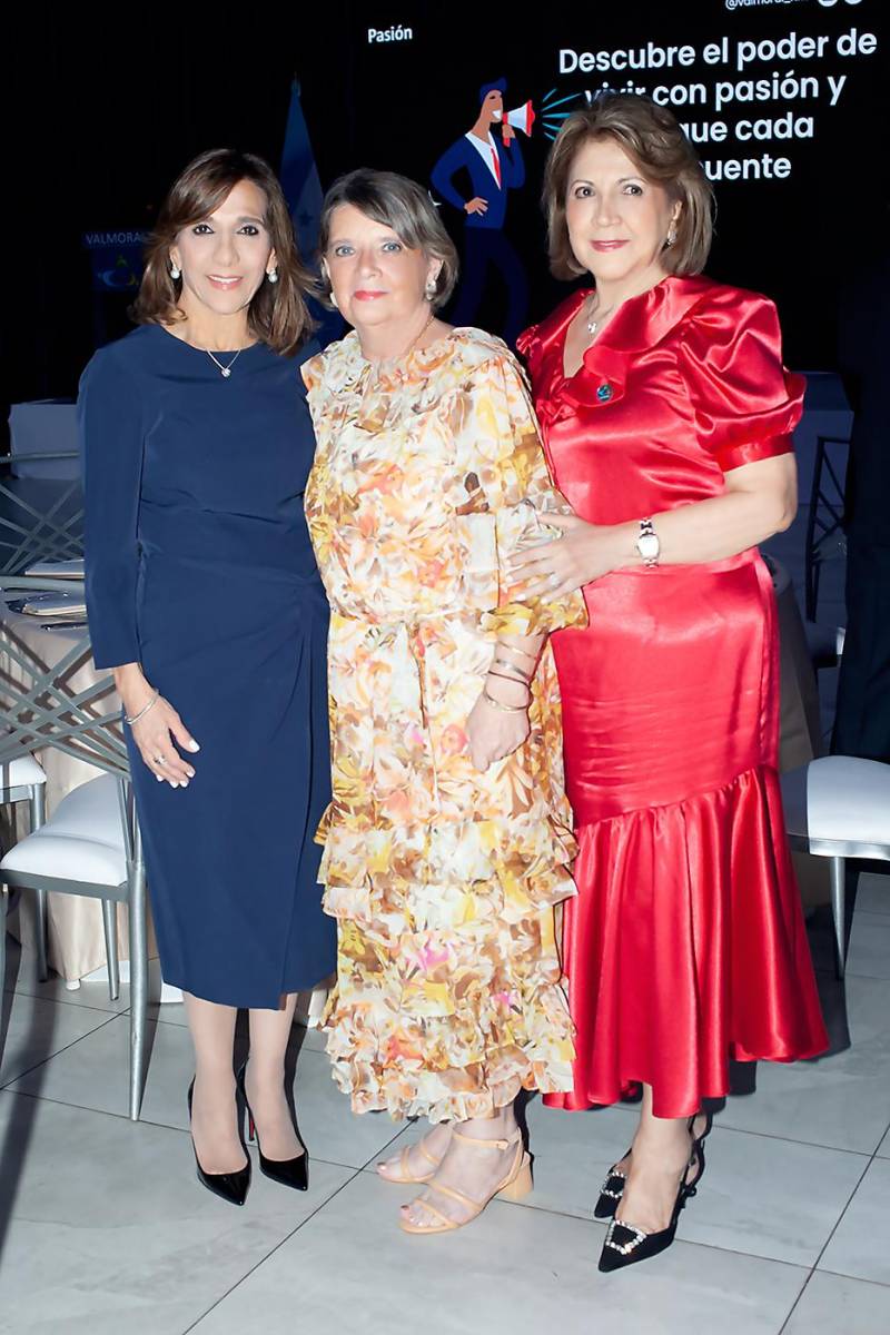 Diana Larach, Tita Pineda y Yolani Valle