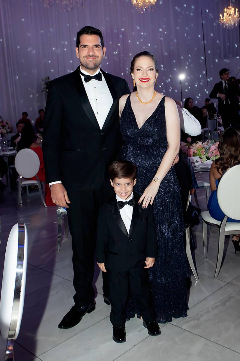 Jacobo y Nathalie Wolozny de Handal.