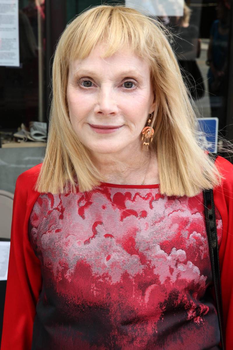 Sondra Locke. Tras 14 años de relación con Clint Eastwood, la pareja terminó en malos términos y en ese momento, Locke creyó que la industria la había puesto en su lista negra y así fue, no volvió a interpretar ningún papel.