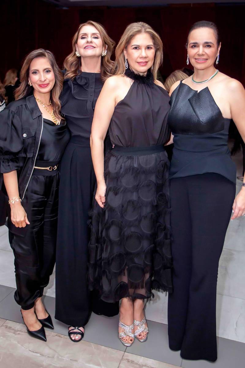 Claudia Flores, Rosemary Canahuati, Angélica Micheletti y Rina Medina.