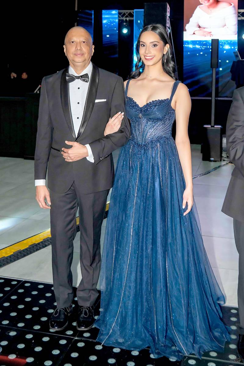 Desfile padres e hijos de la prom 2026 de la Escuela Santa María del Valle
