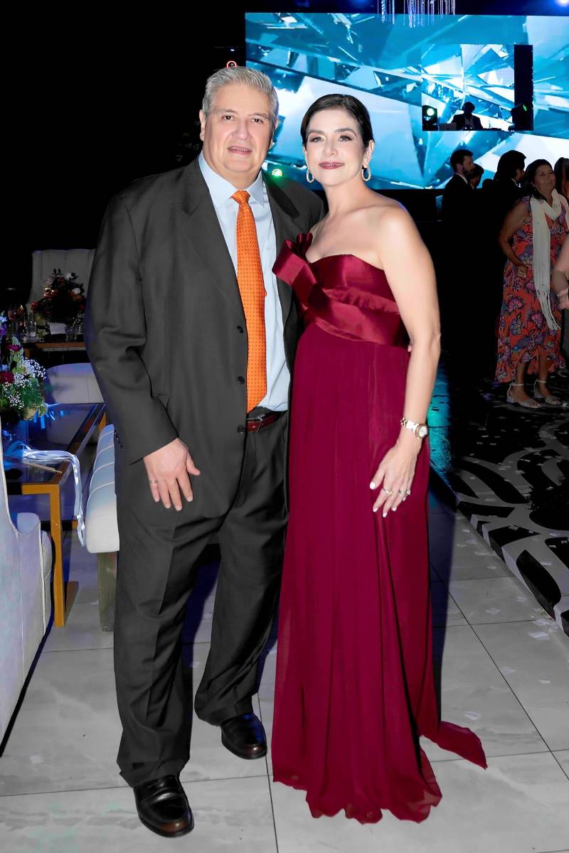 Juan Carlos y Ruth Marie Sabillòn.