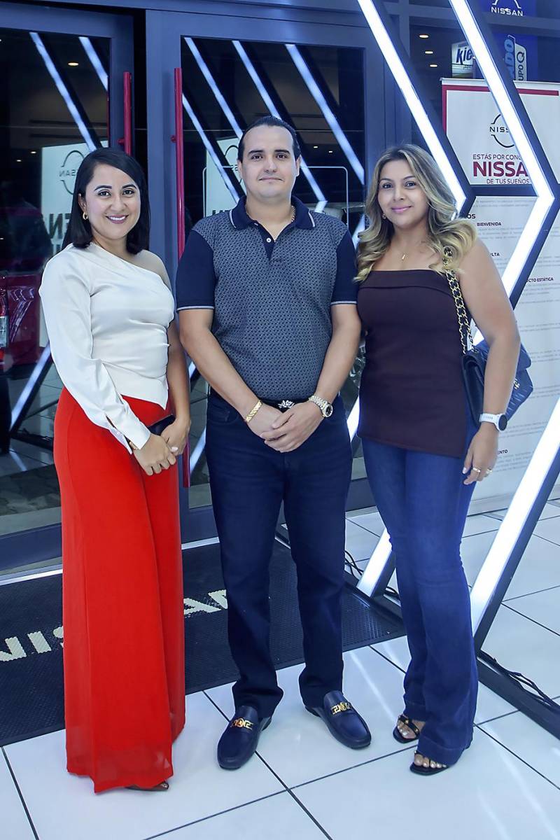 Gina Rocha, José Chinchilla y Alejandra Argeñal.
