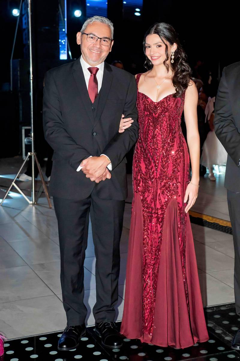 Desfile padres e hijos de la prom 2026 de la Escuela Santa María del Valle