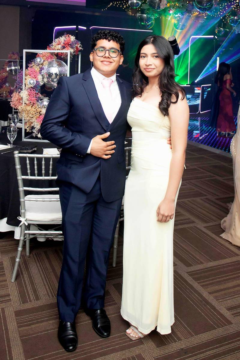 Lenny Ayala y Nahomi Enríquez.