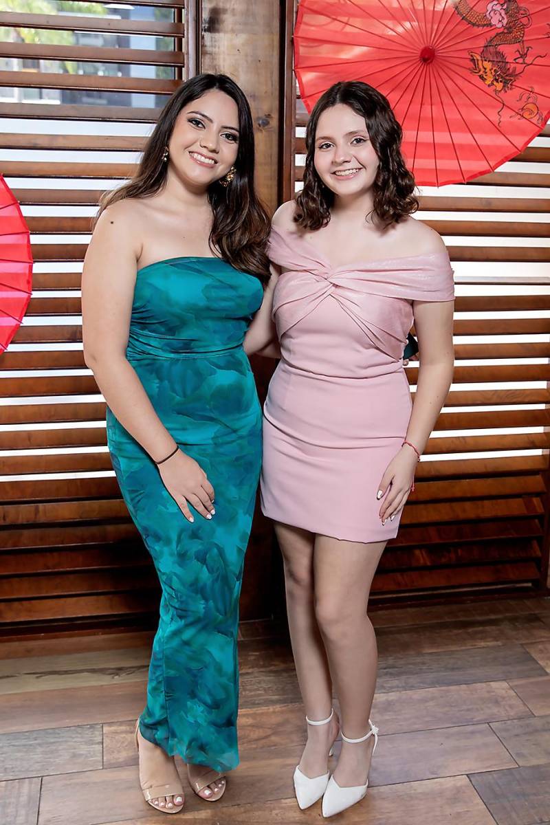 María y Carmen Manzanares.