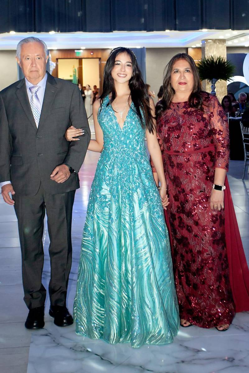  Ángel Vásquez y Alicia Mármol con su hija Jocelyn Vanessa