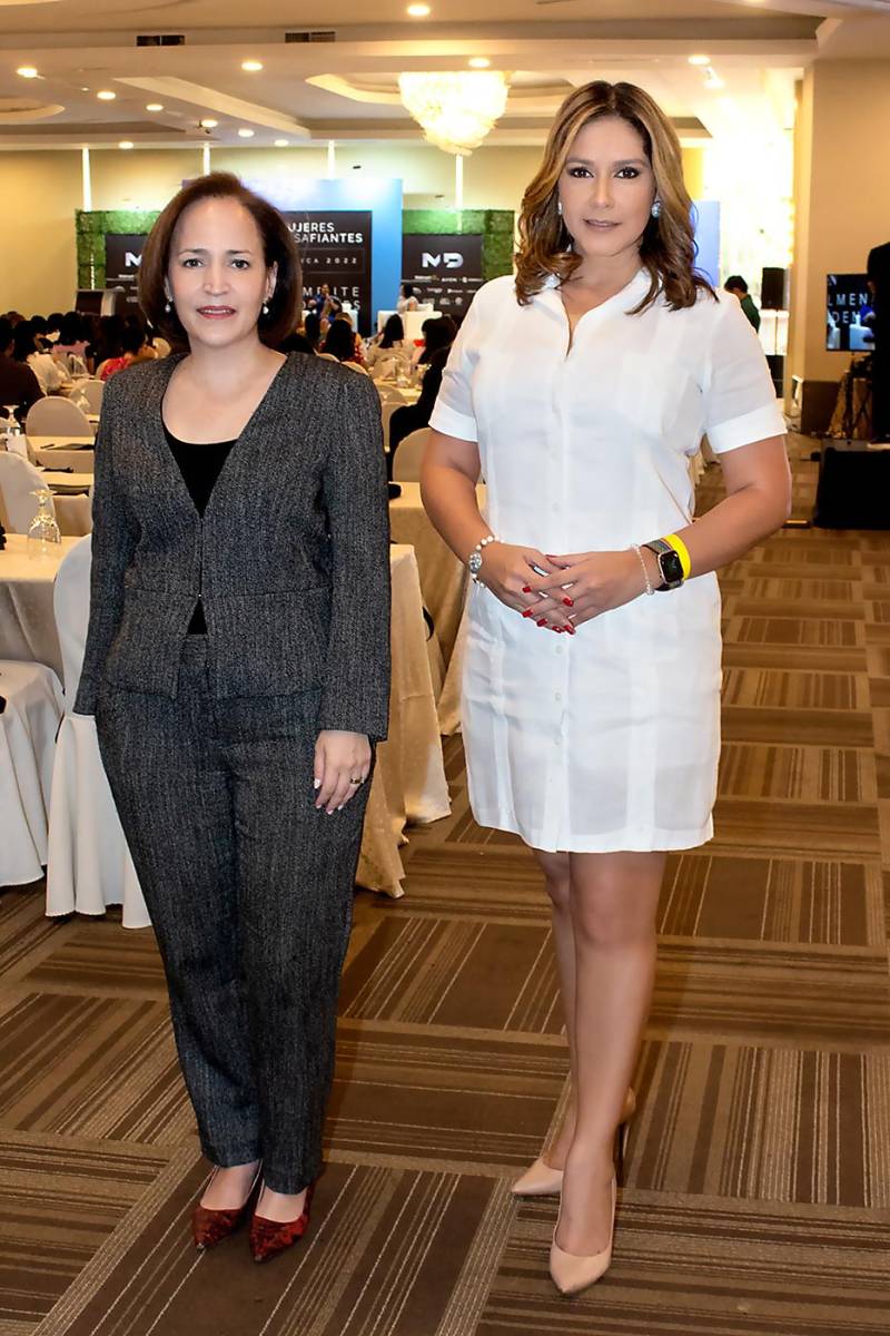 Alexa Foglia y Ruth Arita.