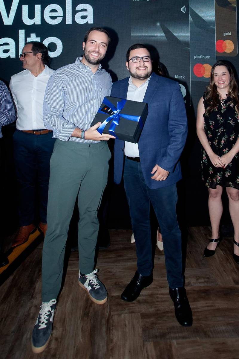 Fabián Bonilla y Andrés Aparicio de American Airlines.