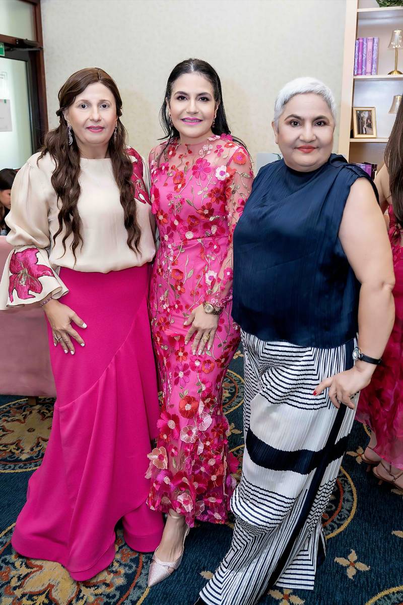 Rosa María Kattán, Claudia Kattán de Jordan y Lourdes Kattán de Hernández.
