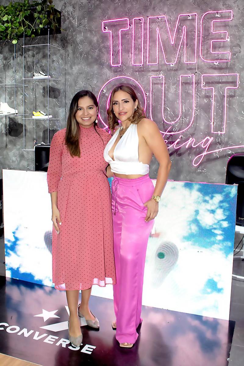 Dayana Valladares, gerente de mercadeo de Altara, y Kendy Cruz.