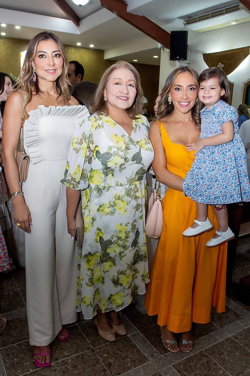 Ericka Morales, Sonia López, Karla Villar.