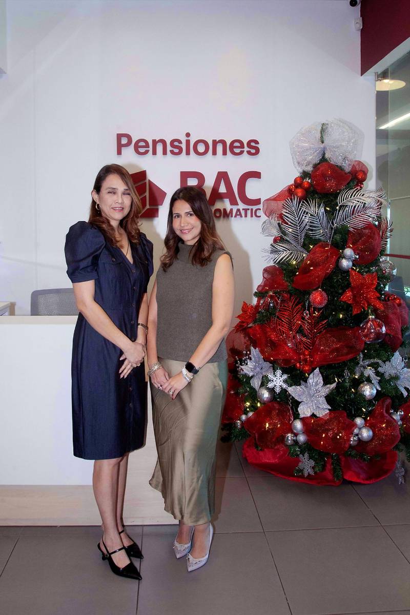 Wendy Valenzuela, Subgerente Estrategia y Fabiola Cañas, Gerente Private Banking, anfitrionas del especial encuentro de gratitud.