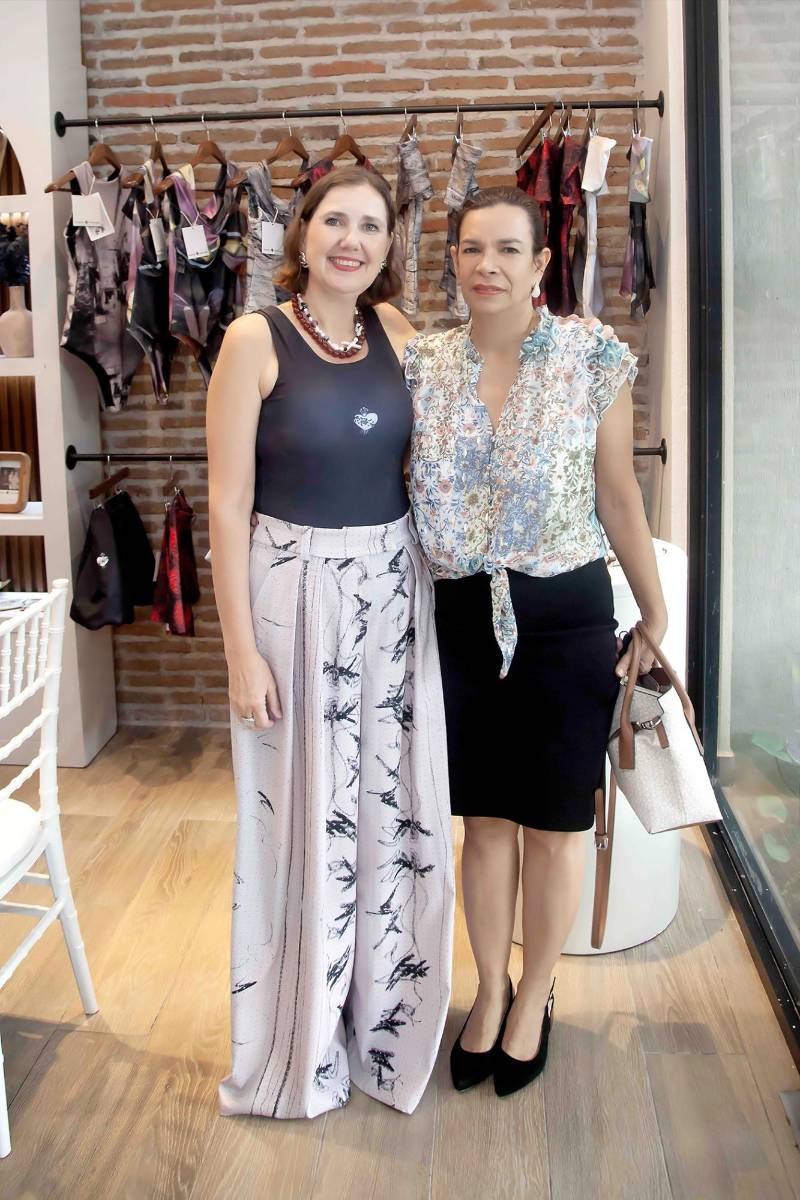 Sandra Yacaman y Eleane Durán.