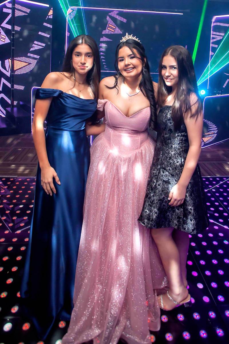 Valeria Martínez, Abigail Ayala y Amira Gabrie