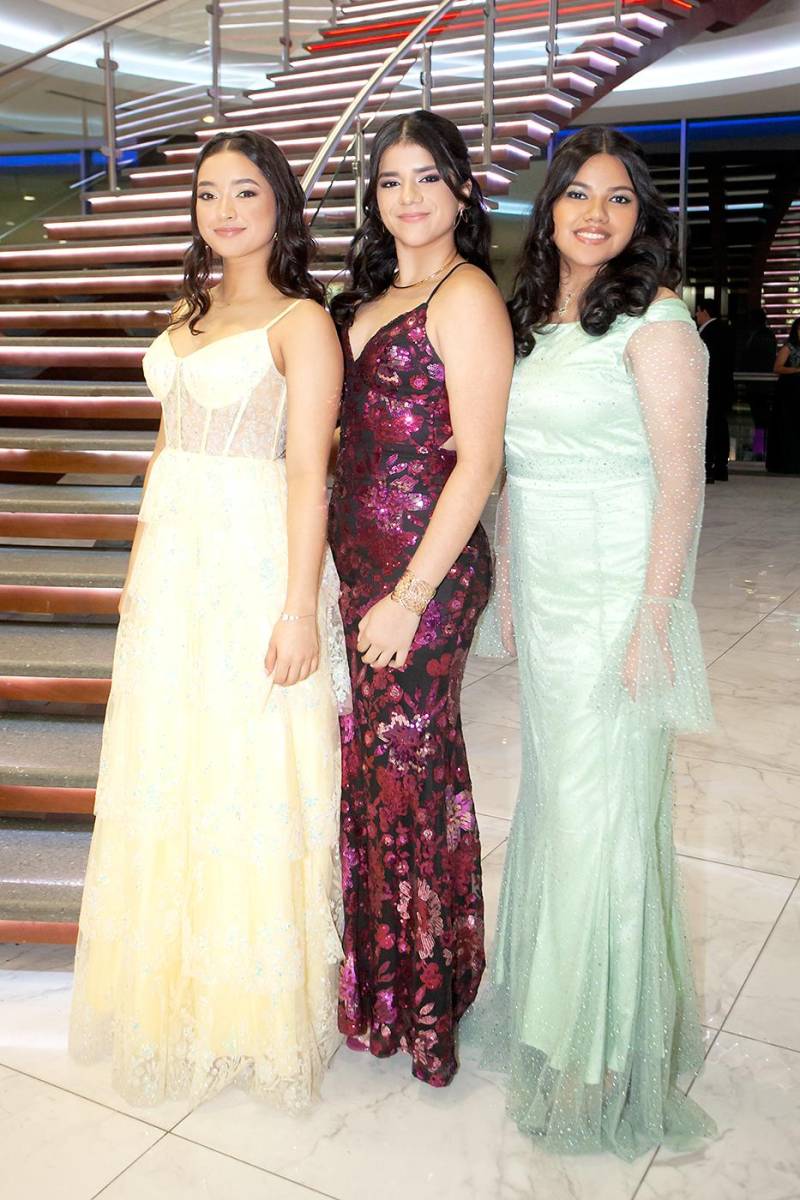 Allison Fuentes, Angie Medina y Helly García.