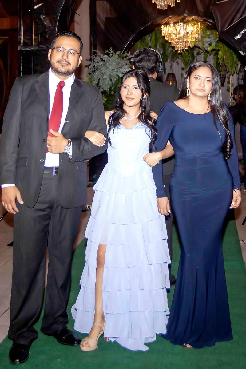 Desfile de padres e hijos de la prom 2026 de Kiddy Kat Bilingual School &amp; Morazzanni Institute