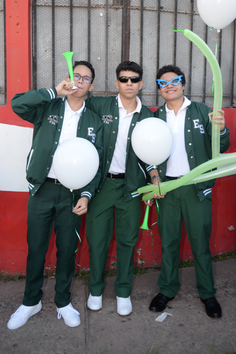 Lenin Flores, Sebastián Berganza y Marco Martínez.