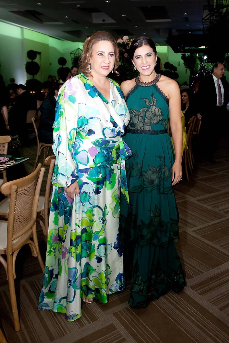 Fanny Hawit y Marcela Zacapa.