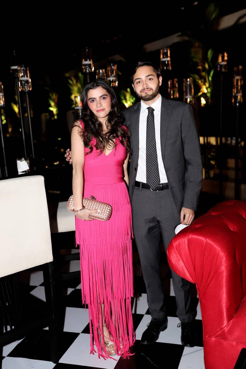 Ana Isabella Sikaffy y Héctor Lorenzo 