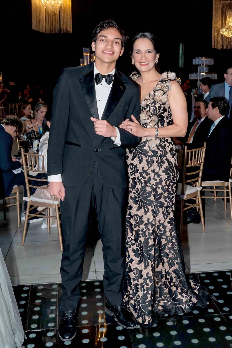 Desfile padres e hijos de la prom 2026 de la Escuela Santa María del Valle