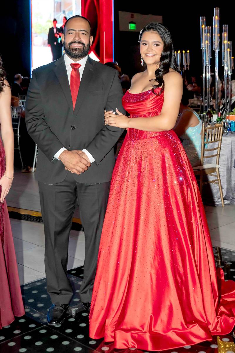 Desfile padres e hijos de la prom 2026 de la Escuela Santa María del Valle