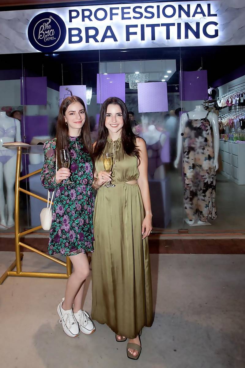 Nayibe Daccarett y Julissa Maradiaga.