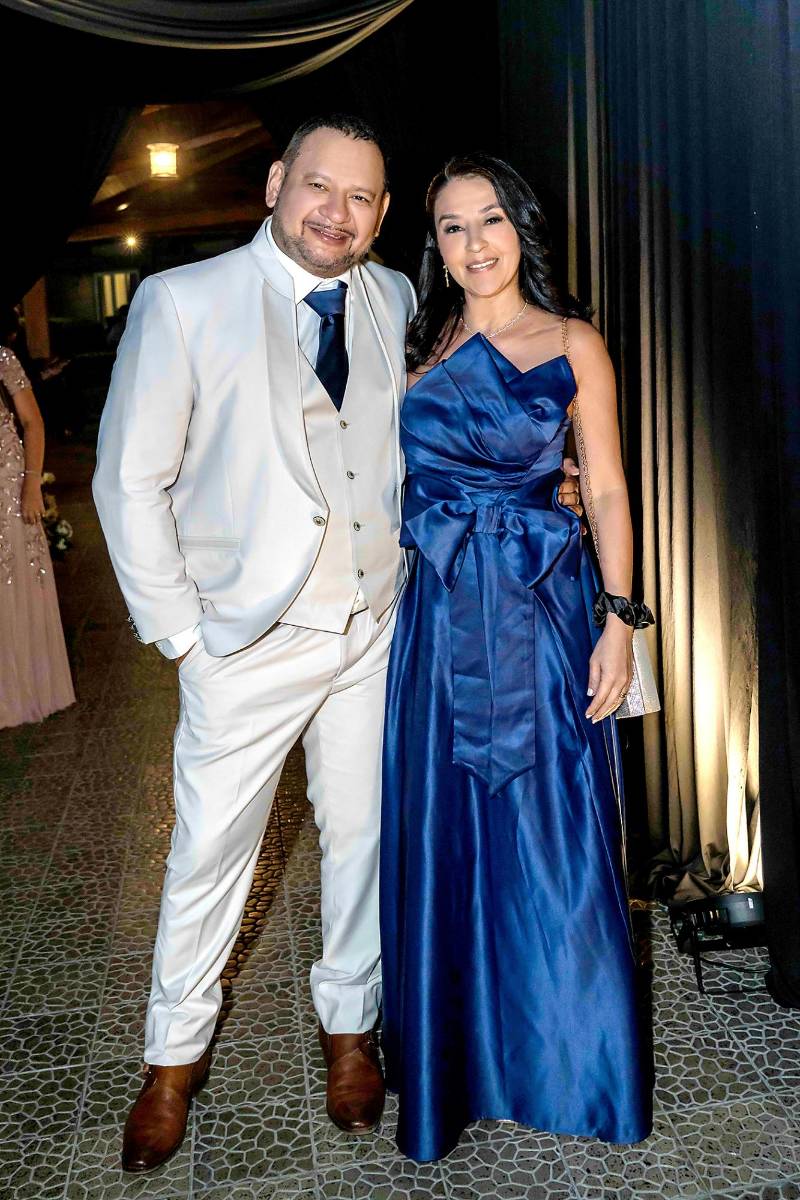 Luciano Almendárez y su esposa Laura Rodríguez.
