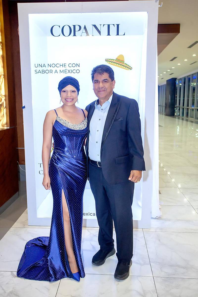 Kimberly y su padre Jorge Banegas.