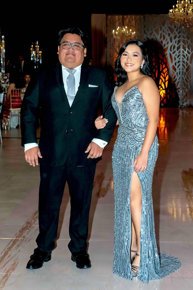Desfile padres e hijos de la prom 2026 de la Escuela Santa María del Valle