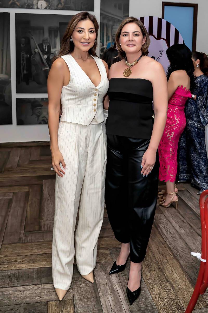 Ericka Morales y Helga Nasser.