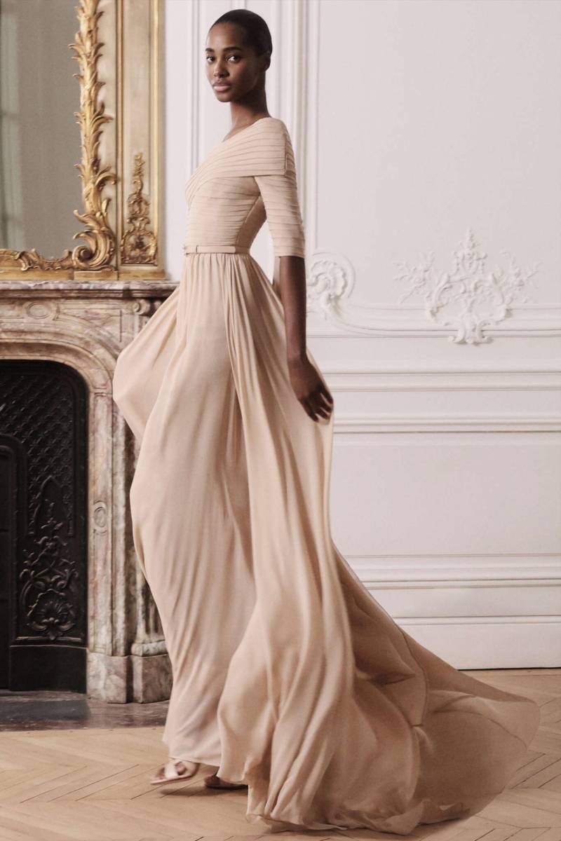 La glamorosa colección ready-to-wear pre-fall 2024 de Elie Saab