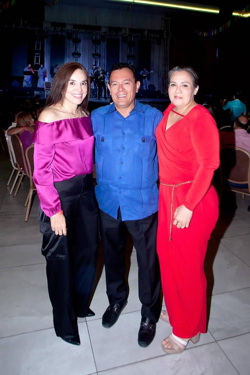 Ingrid Carolina Díaz, Marco Tulio Martínez y Nubia Aracely Reyes.