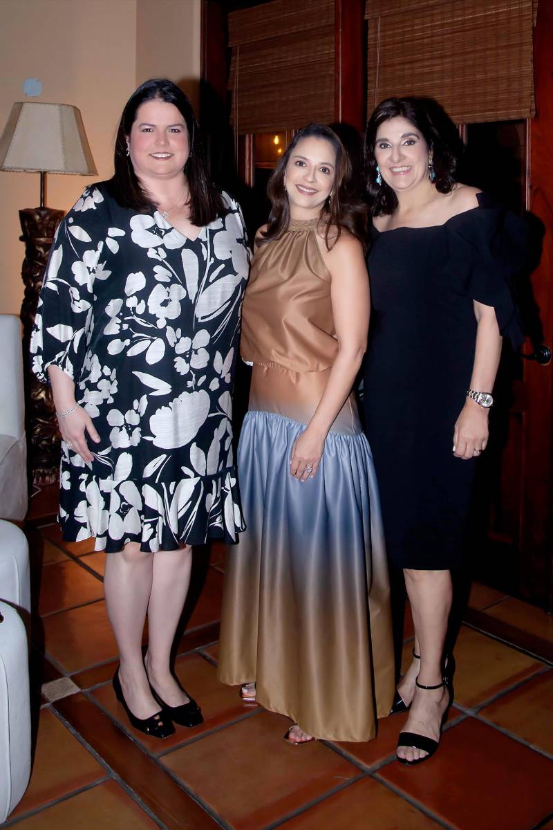  Maria Antonia Saybe, Ana Andonie y Maribel Andonie.