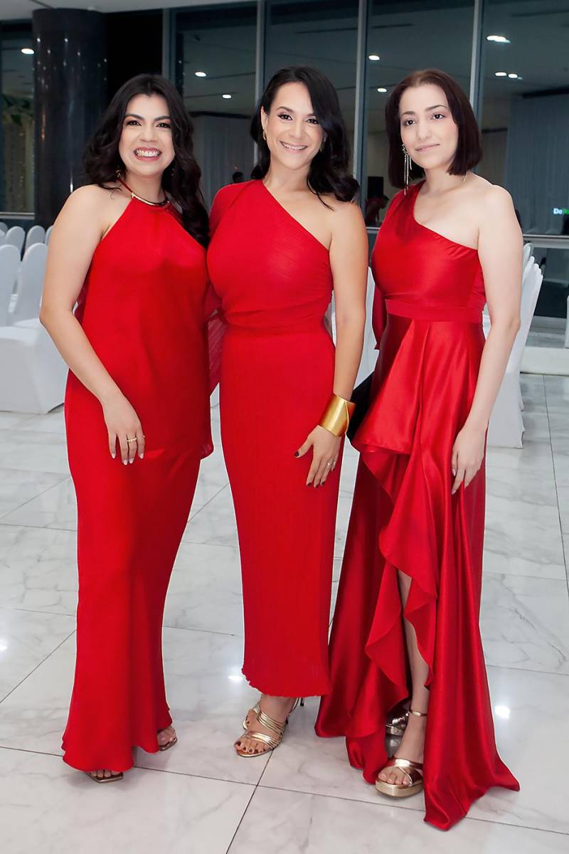 Katheryn Murillo, Mónica de Ramírez, KriziaMurillo.
