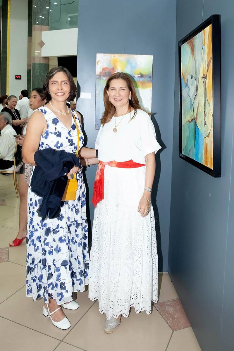  Nadia Berkling y Cali Fernández. Banpais